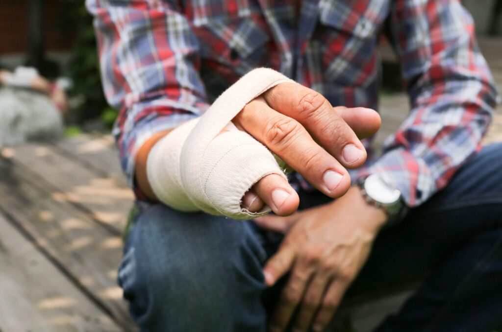 Splint Broken Bone Hand Injured